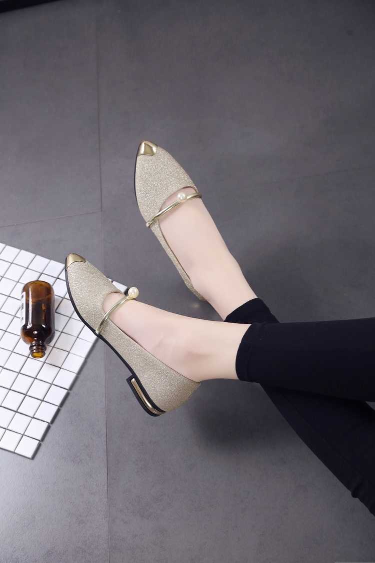 尖头单鞋女2019春季新款韩版学生金属浅口平底瓢鞋时尚网红豆豆鞋