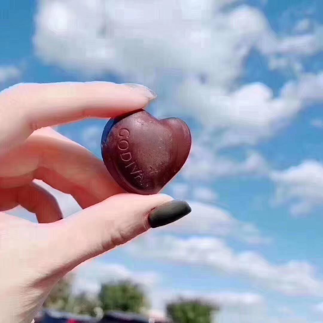 代购美国godiva歌帝梵黑巧克力软心形夹心丝滑黑巧415g无反式脂肪圣诞