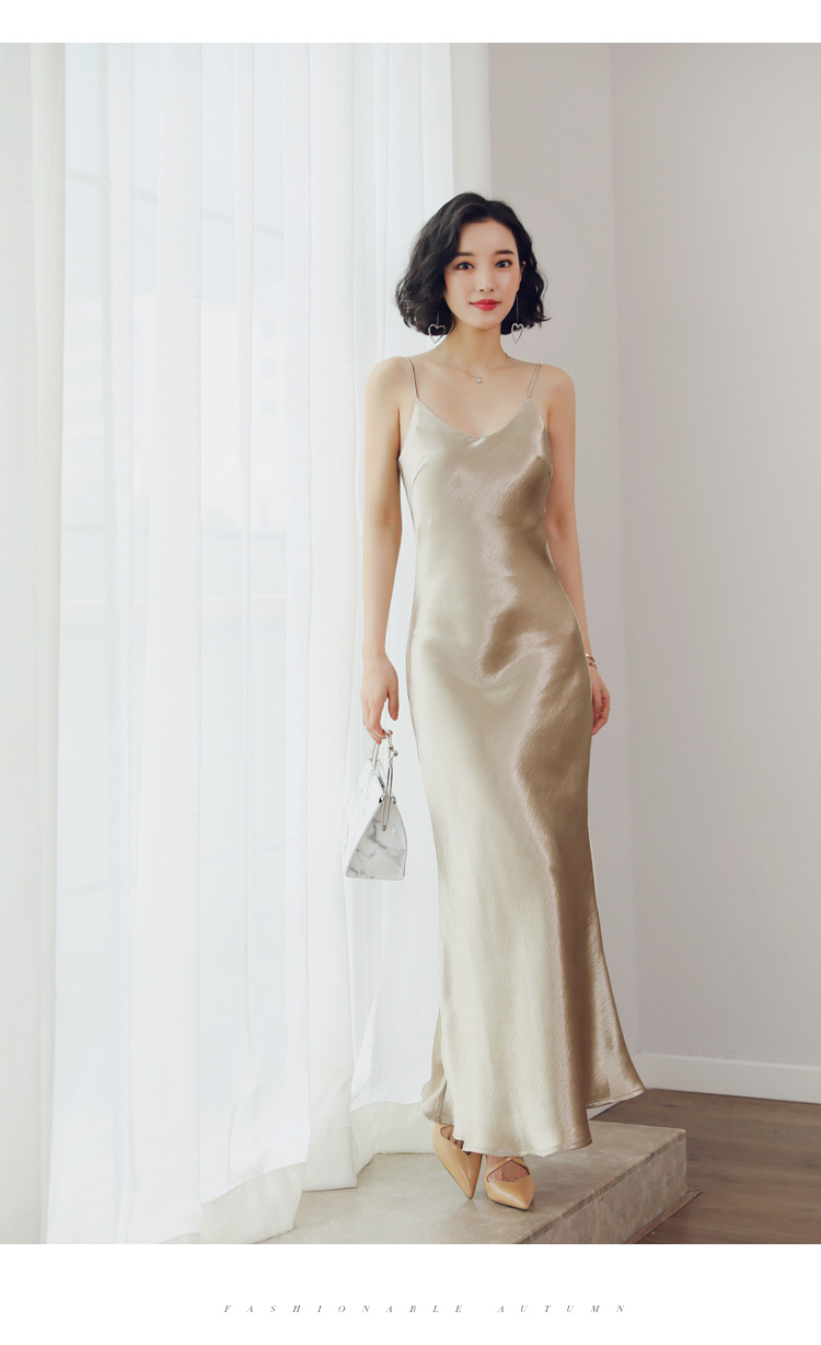 春夏吊带裙连衣裙女长裙打底衫内搭衬裙真丝沙滩裙缎面丝绸大码潮