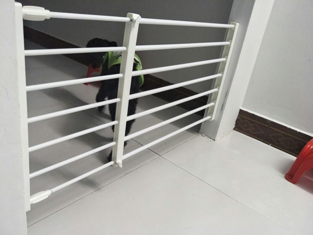 免打孔宠物狗狗门栏围栏室内小型犬隔离门伸缩挡板阳台栅栏挡狗板