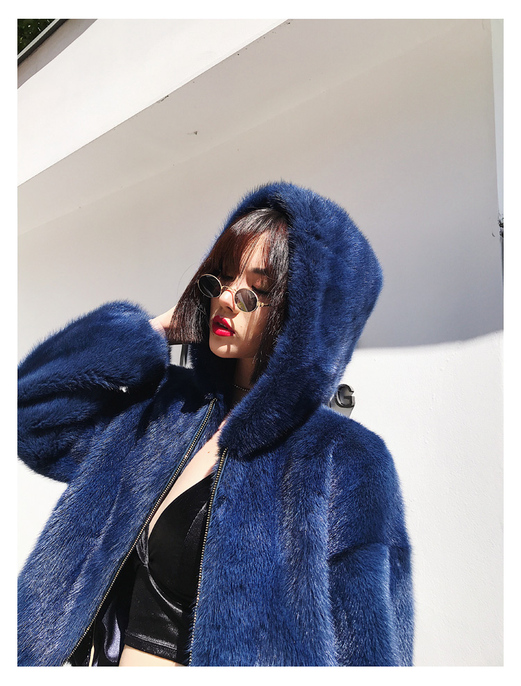 秋冬新款水貂皮大衣女短款整貂连帽皮草外套机车夹克女装