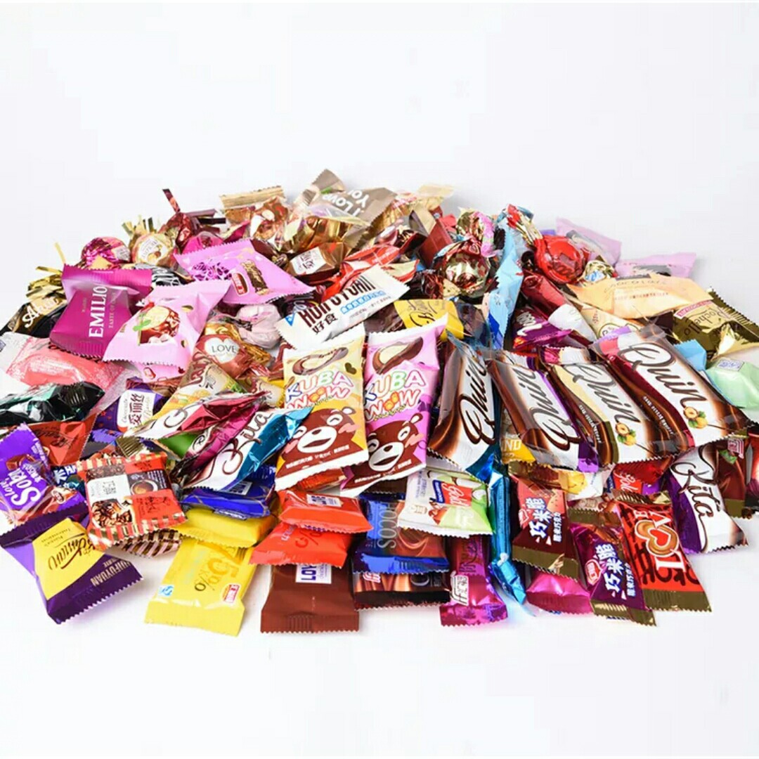 1斤网红年货糖果巧克力大礼包散装便宜混装黑白松露夹心过年送礼零食