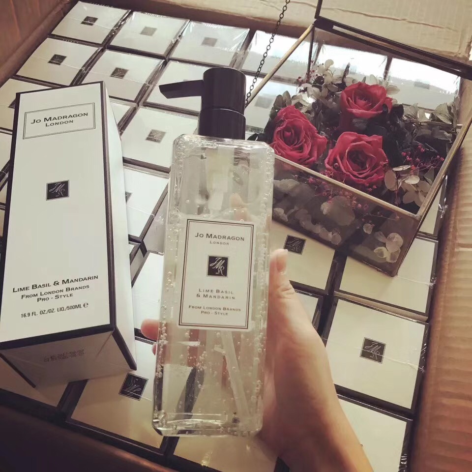 【5】伊秀祖马龙香水味沐浴露英国梨小苍兰持久留香500ml